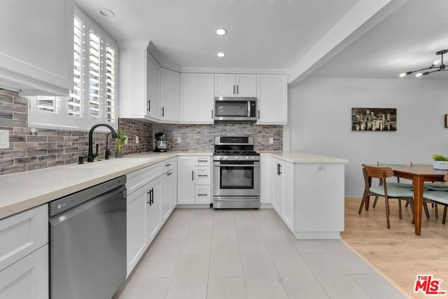 11574 Iowa Avenue 109, Los Angeles, CA 90025