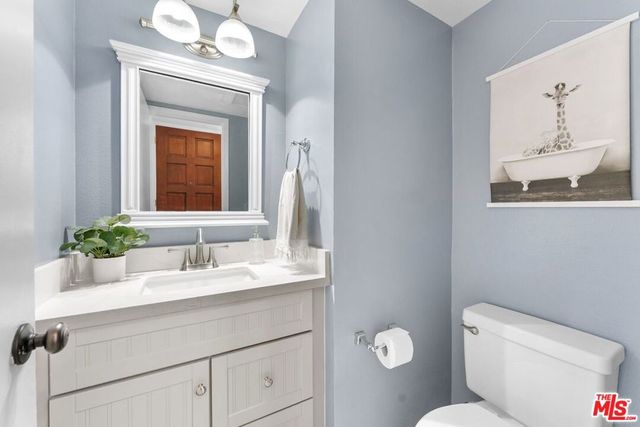 11574 Iowa Avenue 109, Los Angeles, CA 90025