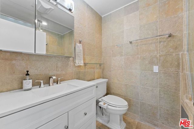 11574 Iowa Avenue 109, Los Angeles, CA 90025