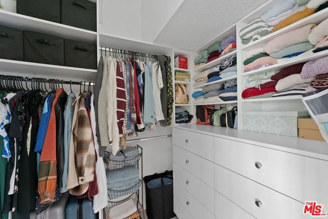 11574 Iowa Avenue 109, Los Angeles, CA 90025