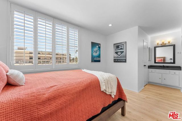 11574 Iowa Avenue 109, Los Angeles, CA 90025