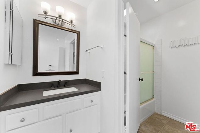 11574 Iowa Avenue 109, Los Angeles, CA 90025