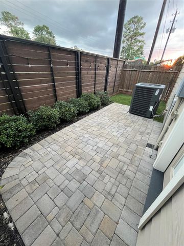 11019 Cane Oak Way, Houston, TX 77043