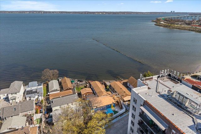 57 Pennyfield Camp, Bronx, NY 10465