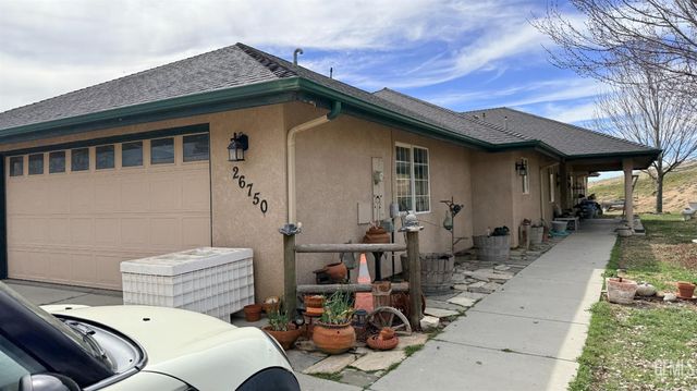 26750 Skyline Drive, Tehachapi, CA 93561