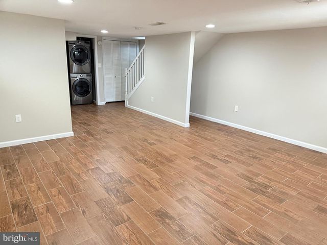 702 56TH PL NE, Washington, DC 20019