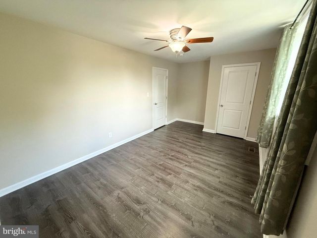 702 56TH PL NE, Washington, DC 20019