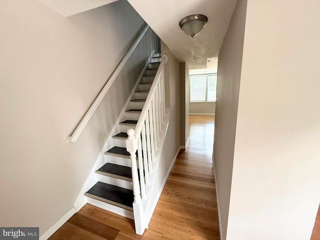 702 56TH PL NE, Washington, DC 20019