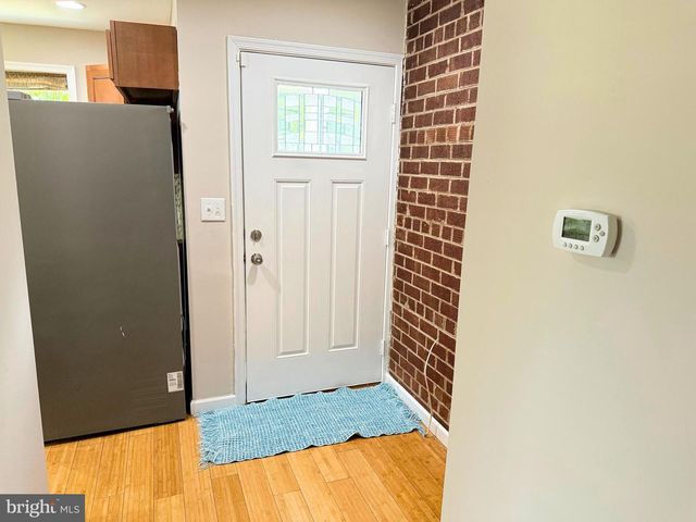 702 56TH PL NE, Washington, DC 20019