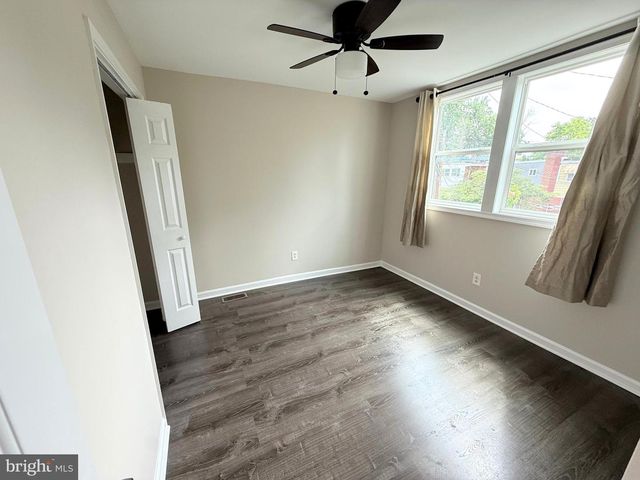 702 56TH PL NE, Washington, DC 20019