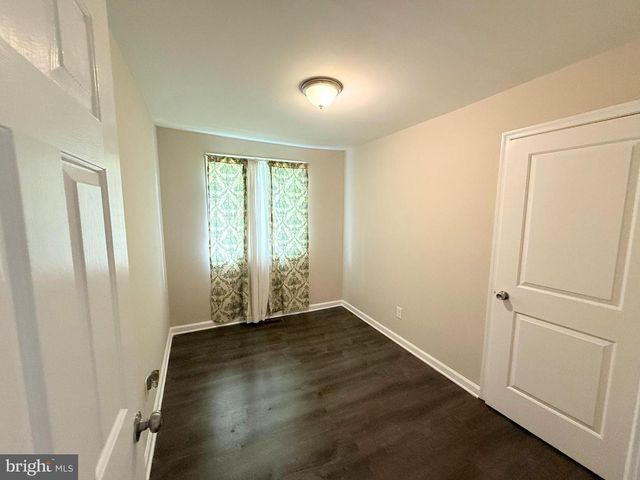 702 56TH PL NE, Washington, DC 20019