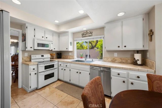1340 Sunrise Circle South, Upland, CA 91784