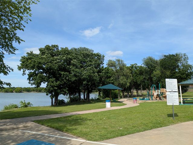 2802 Merlot Circle, Rowlett, TX 75088