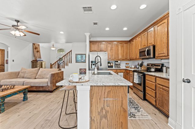 705 Royal Oak Court, Burleson, TX 76028