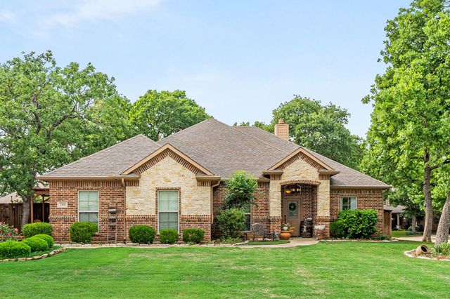 705 Royal Oak Court, Burleson, TX 76028
