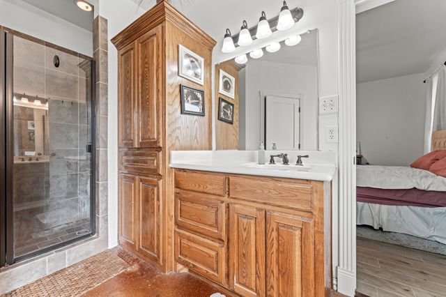 705 Royal Oak Court, Burleson, TX 76028
