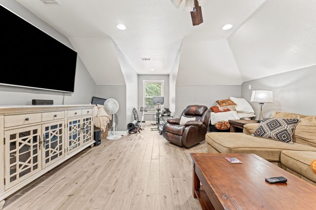 705 Royal Oak Court, Burleson, TX 76028