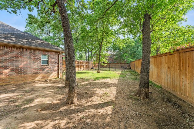 705 Royal Oak Court, Burleson, TX 76028