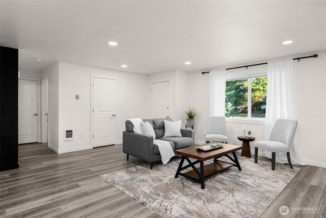 8517 188th Court E, Puyallup, WA 98375