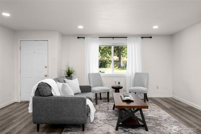 8517 188th Court E, Puyallup, WA 98375