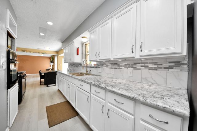 10602 Sagebriar Drive, Houston, TX 77089
