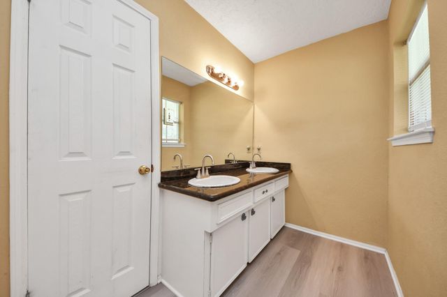 10602 Sagebriar Drive, Houston, TX 77089