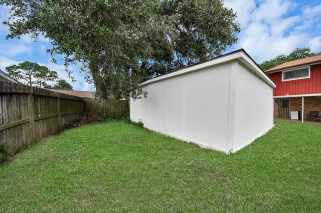 10602 Sagebriar Drive, Houston, TX 77089