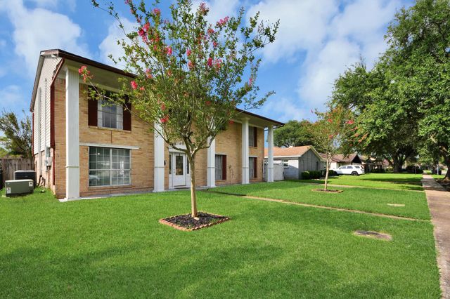 10602 Sagebriar Drive, Houston, TX 77089