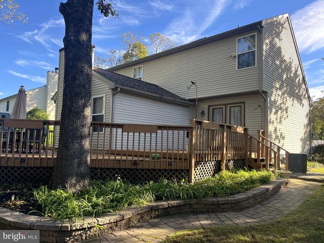 870 LONGWOOD DR, Vineland, NJ 08361