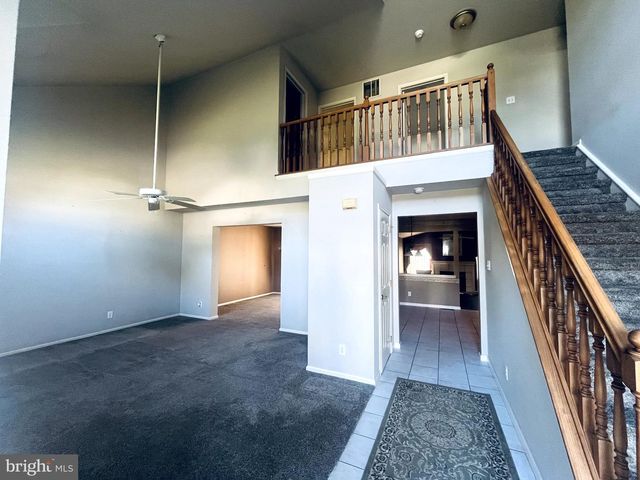 870 LONGWOOD DR, Vineland, NJ 08361