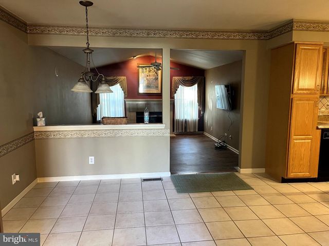 870 LONGWOOD DR, Vineland, NJ 08361