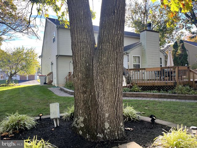 870 LONGWOOD DR, Vineland, NJ 08361