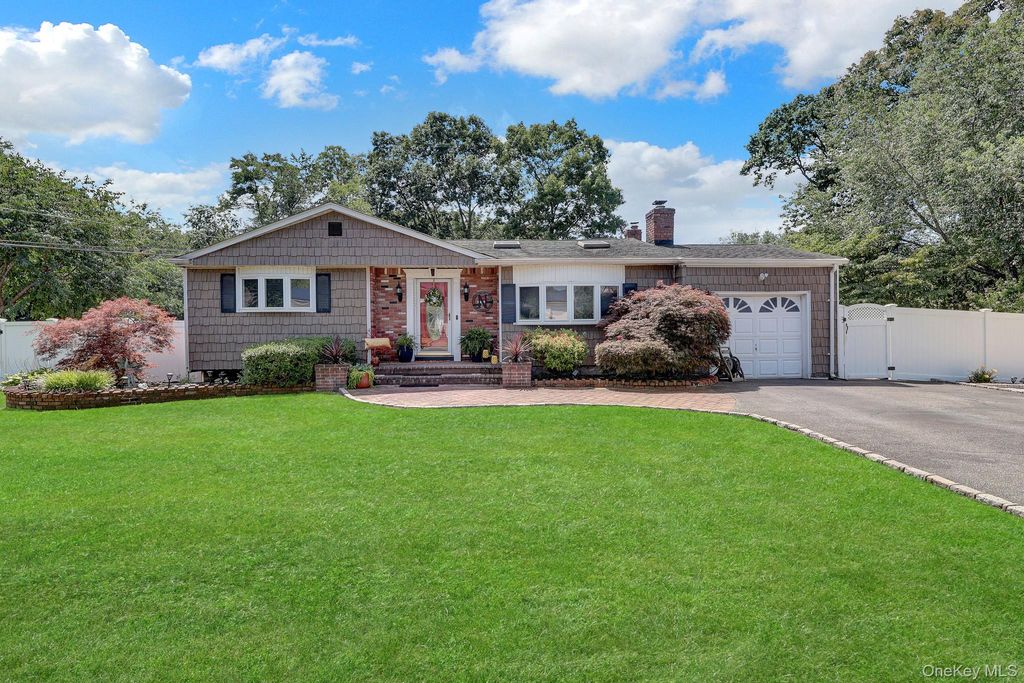 408 Oceanside Street, Islip Terrace, NY 11752 — photo 3
