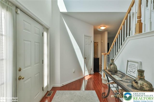 369 Lenape Trail, Upper Macungie Twp, PA 18104