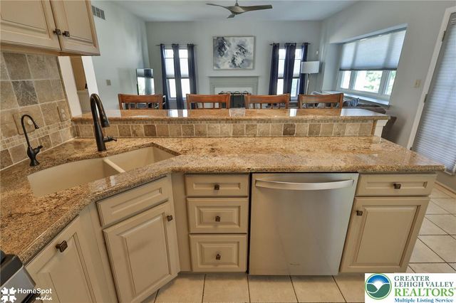 369 Lenape Trail, Upper Macungie Twp, PA 18104