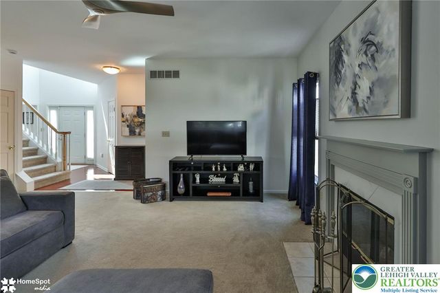 369 Lenape Trail, Upper Macungie Twp, PA 18104