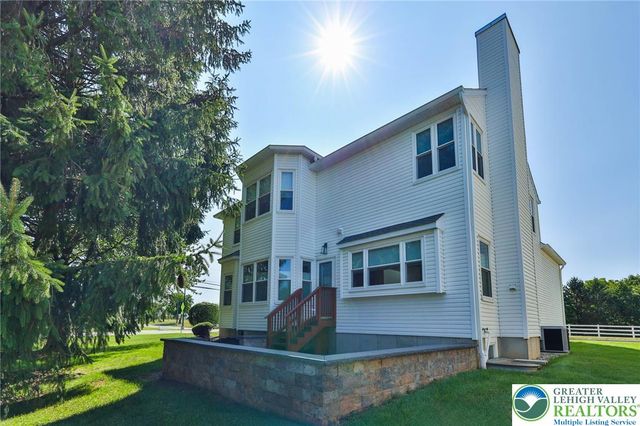 369 Lenape Trail, Upper Macungie Twp, PA 18104