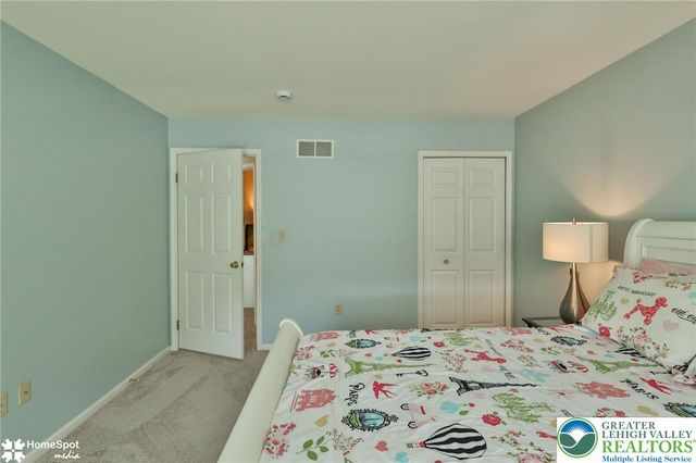 369 Lenape Trail, Upper Macungie Twp, PA 18104