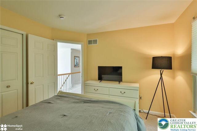 369 Lenape Trail, Upper Macungie Twp, PA 18104