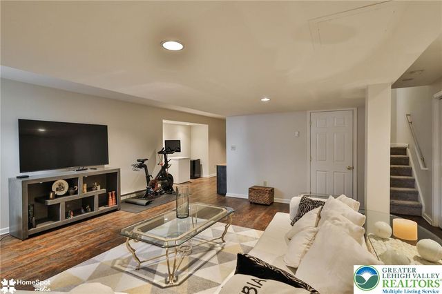 369 Lenape Trail, Upper Macungie Twp, PA 18104