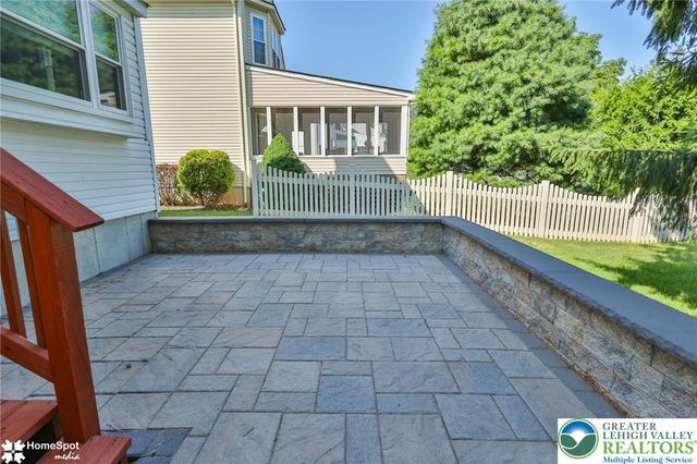 369 Lenape Trail, Upper Macungie Twp, PA 18104