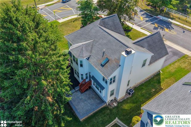 369 Lenape Trail, Upper Macungie Twp, PA 18104