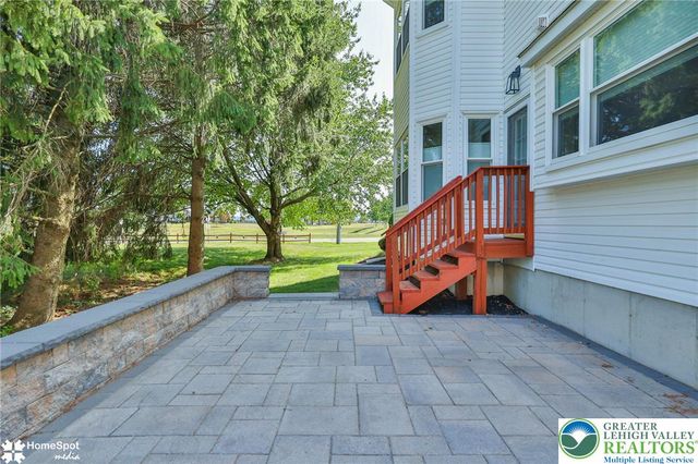 369 Lenape Trail, Upper Macungie Twp, PA 18104