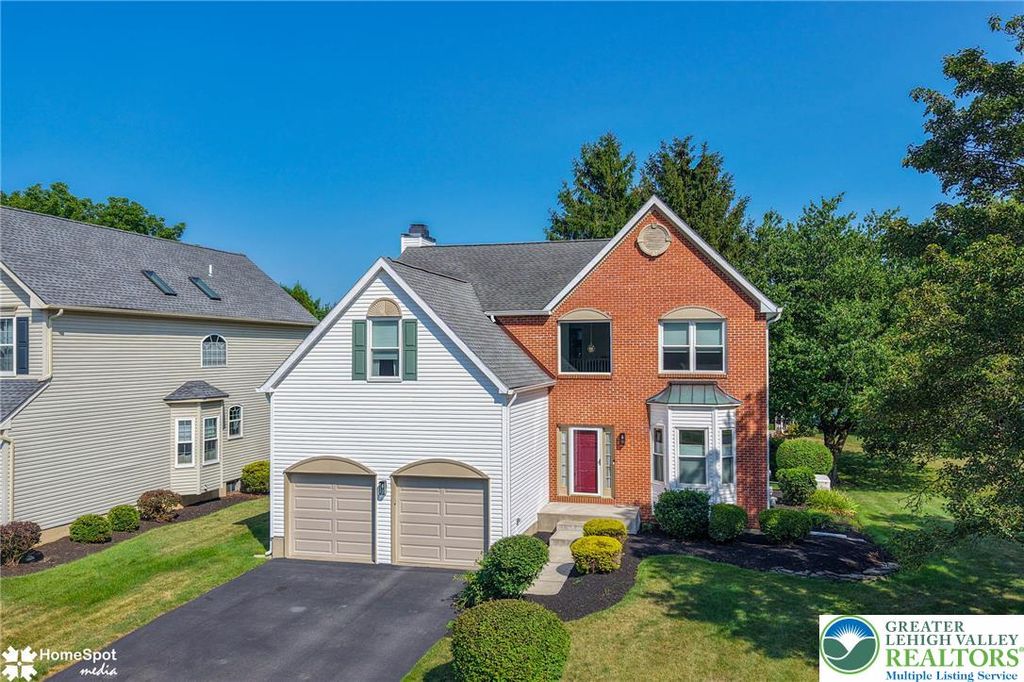 369 Lenape Trail, Upper Macungie Twp, PA 18104