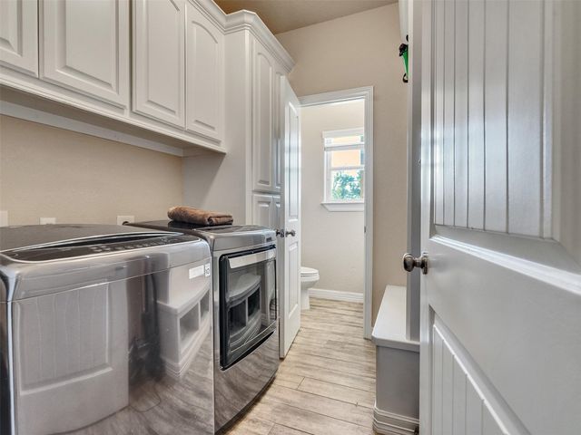 155 Horse Shoe Trail, Angleton, TX 77515