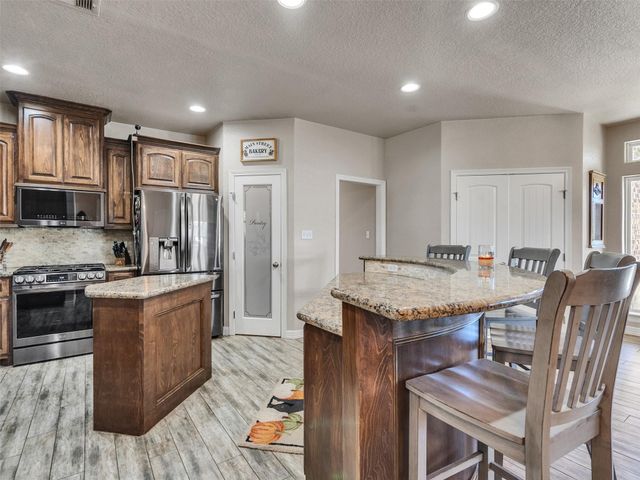 155 Horse Shoe Trail, Angleton, TX 77515