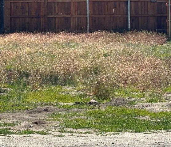 900 Greenway Drive, Big Bear City, CA 92314