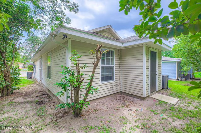 1531 BROOK FOREST Drive, Jacksonville, FL 32208