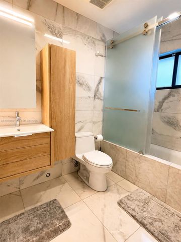 3538 SW 1 Avenue st, Miami, FL 33145