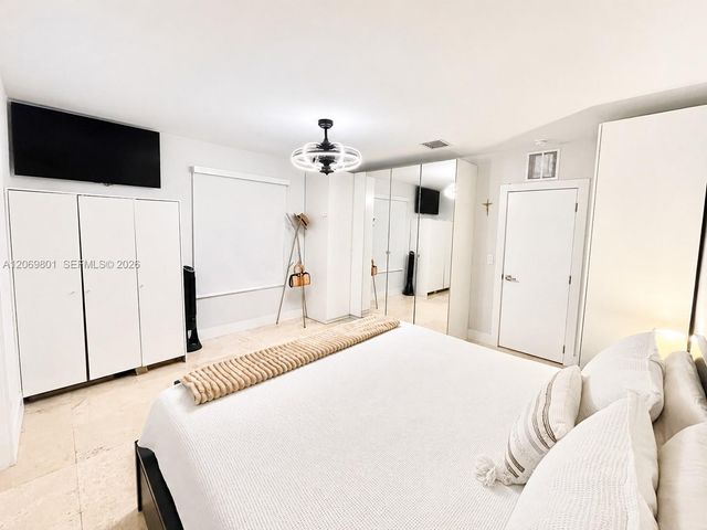 3538 SW 1 Avenue st, Miami, FL 33145